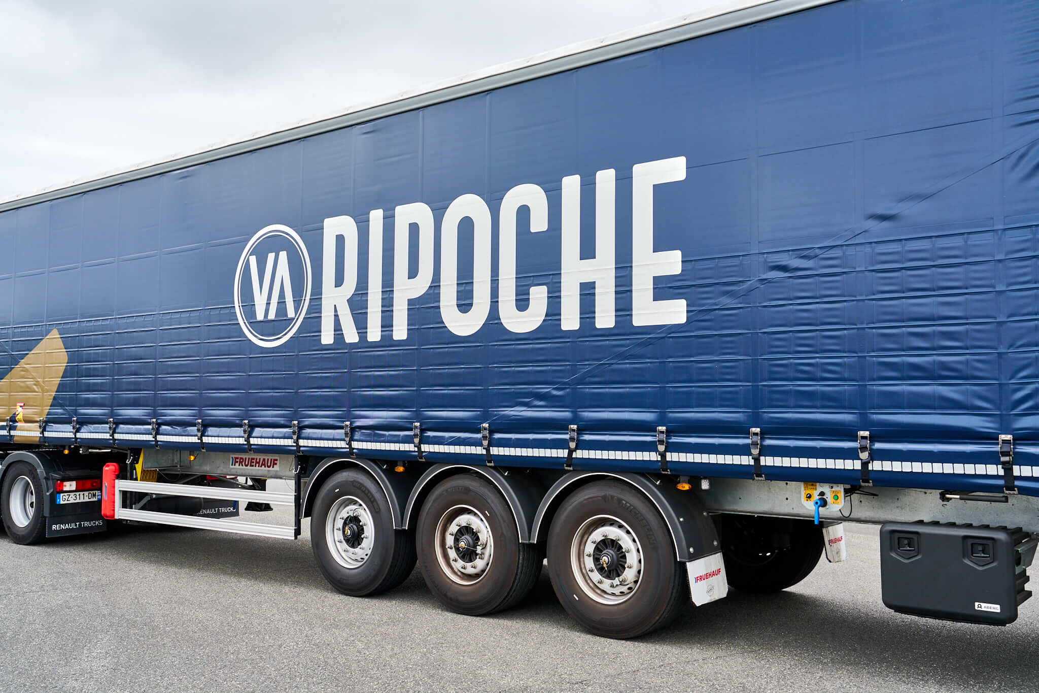 Camion Ripoche - Groupe Jolival, transport et logistique